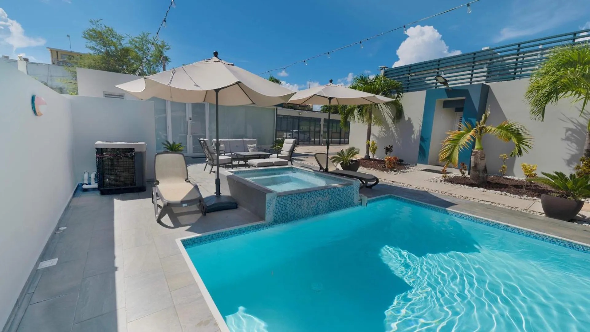 Private 7 Villa Complex With 16 Bedroom Pool & Jacuzzi Dorado Casa de Férias
