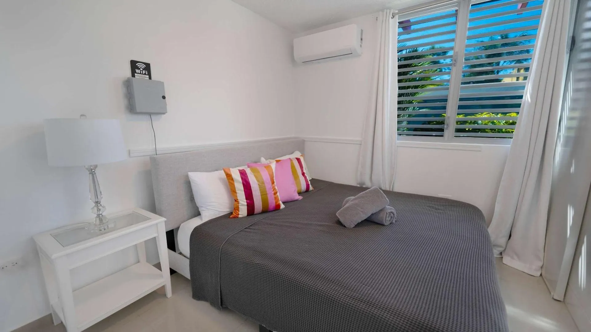 Private 7 Villa Complex With 16 Bedroom Pool & Jacuzzi Dorado 0*,