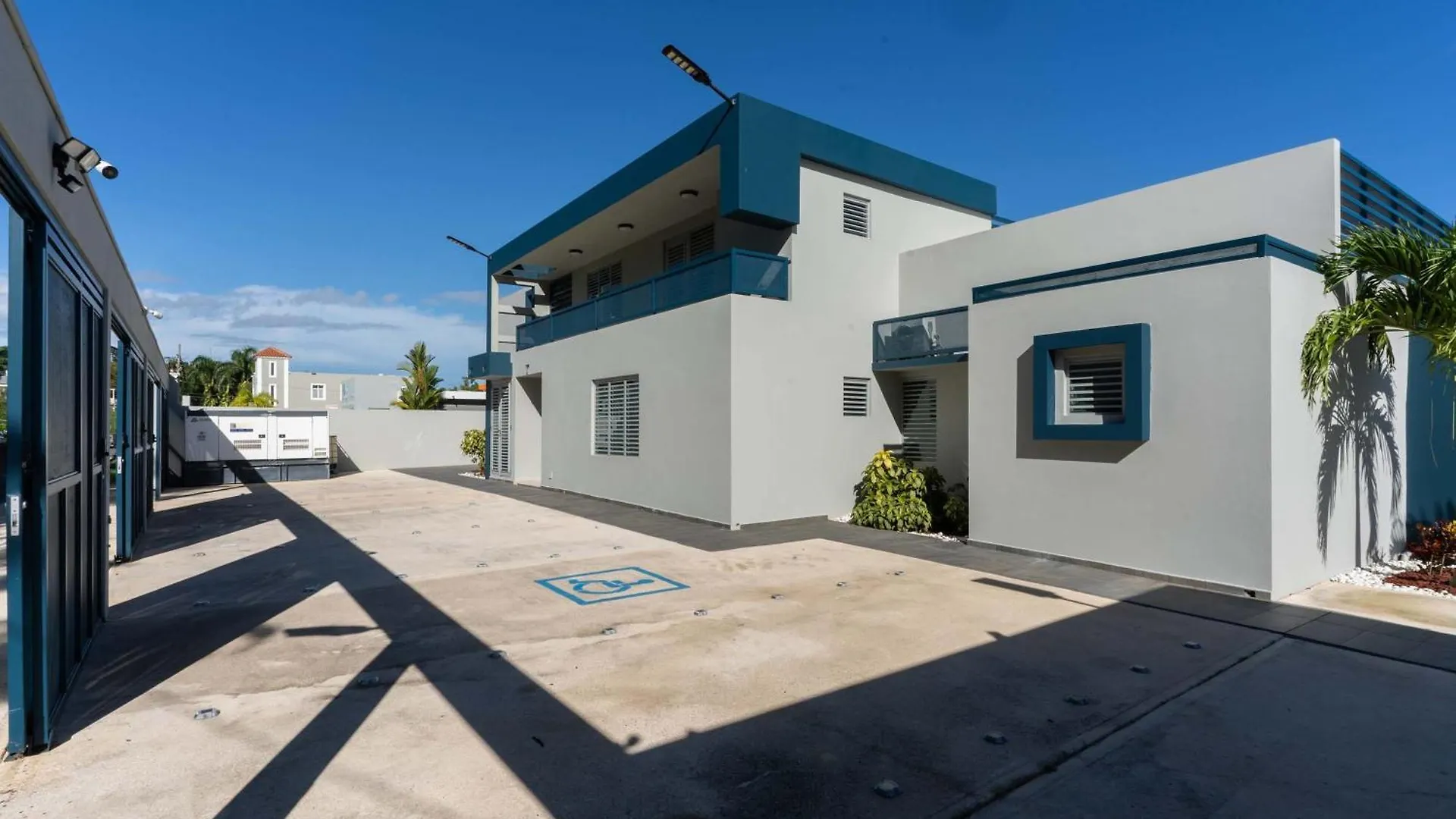 Holiday home Private 7 Villa Complex With 16 Bedroom Pool & Jacuzzi Dorado