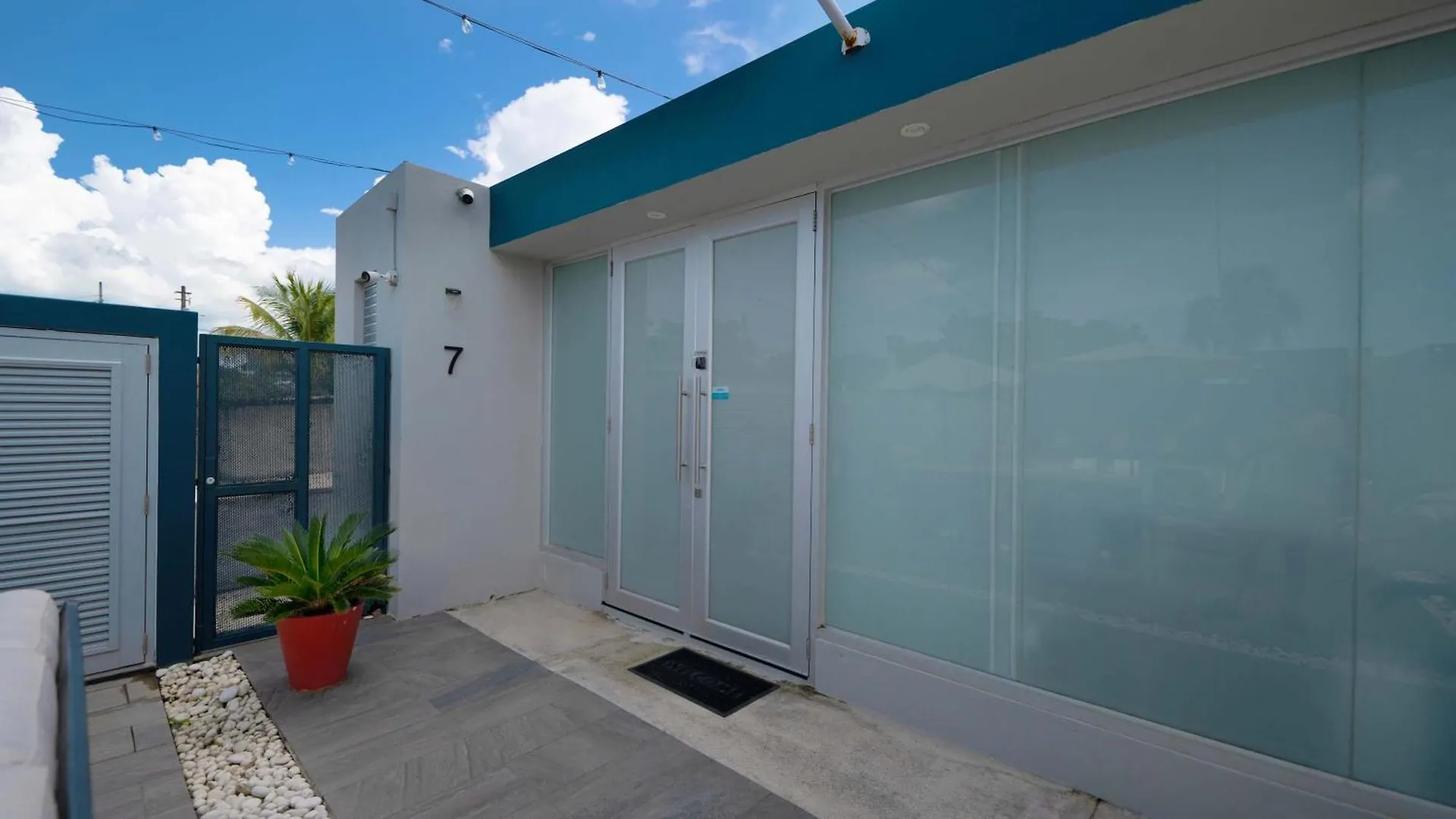 Private 7 Villa Complex With 16 Bedroom Pool & Jacuzzi Dorado