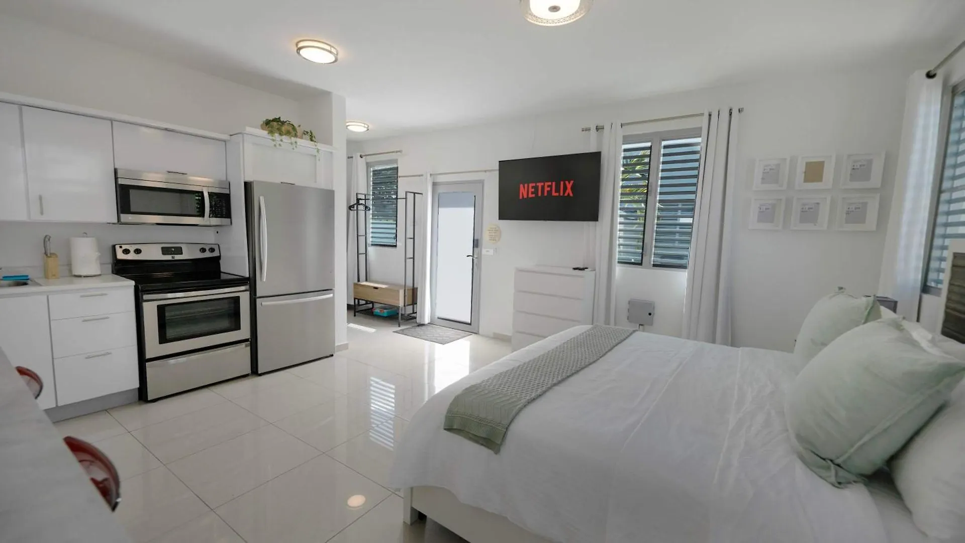 Private 7 Villa Complex With 16 Bedroom Pool & Jacuzzi Dorado Puerto Rico