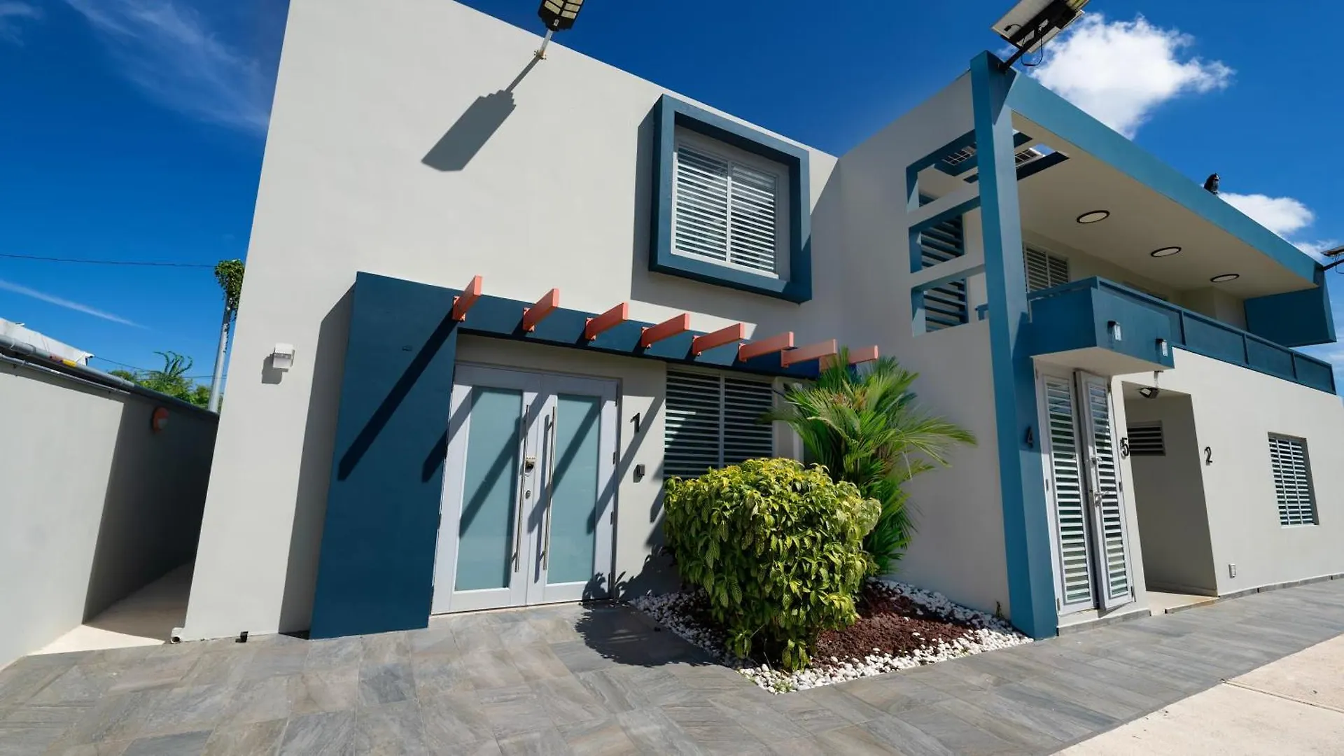 Private 7 Villa Complex With 16 Bedroom Pool & Jacuzzi Dorado
