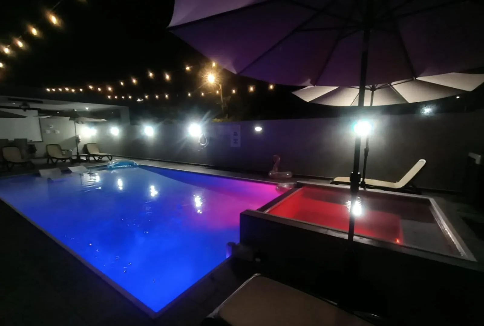 Private 7 Villa Complex With 16 Bedroom Pool & Jacuzzi 多拉多