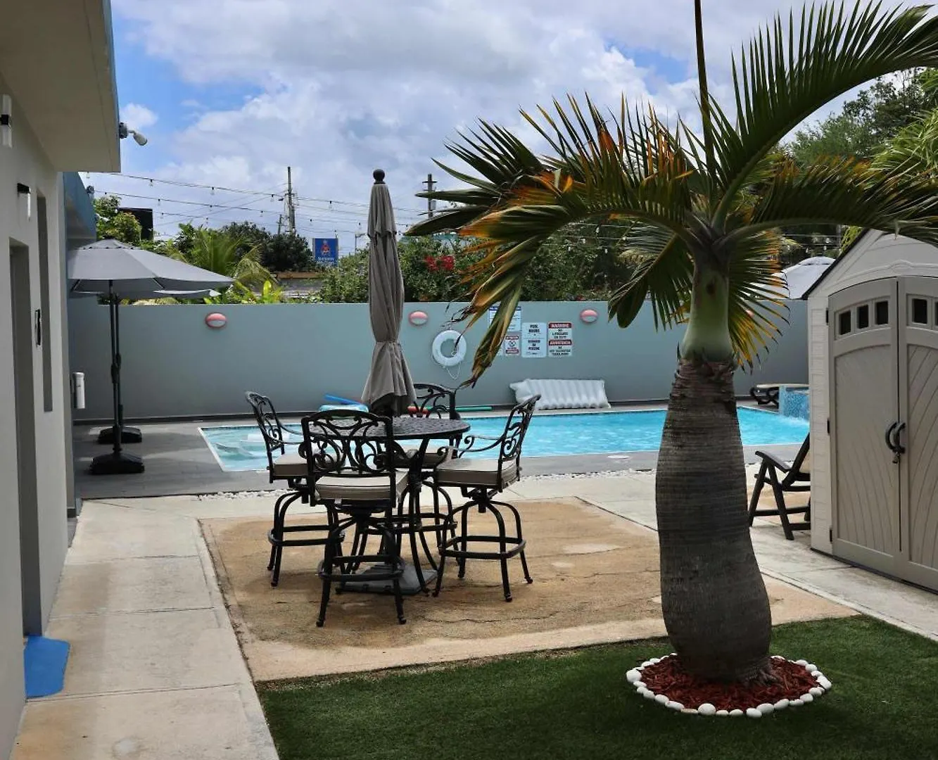 Private 7 Villa Complex With 16 Bedroom Pool & Jacuzzi 多拉多