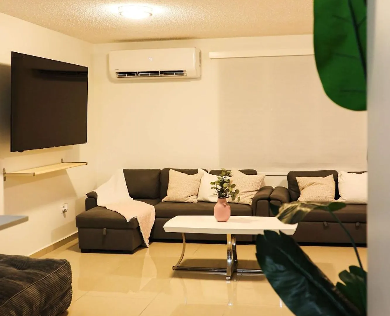 Private 7 Villa Complex With 16 Bedroom Pool & Jacuzzi 多拉多