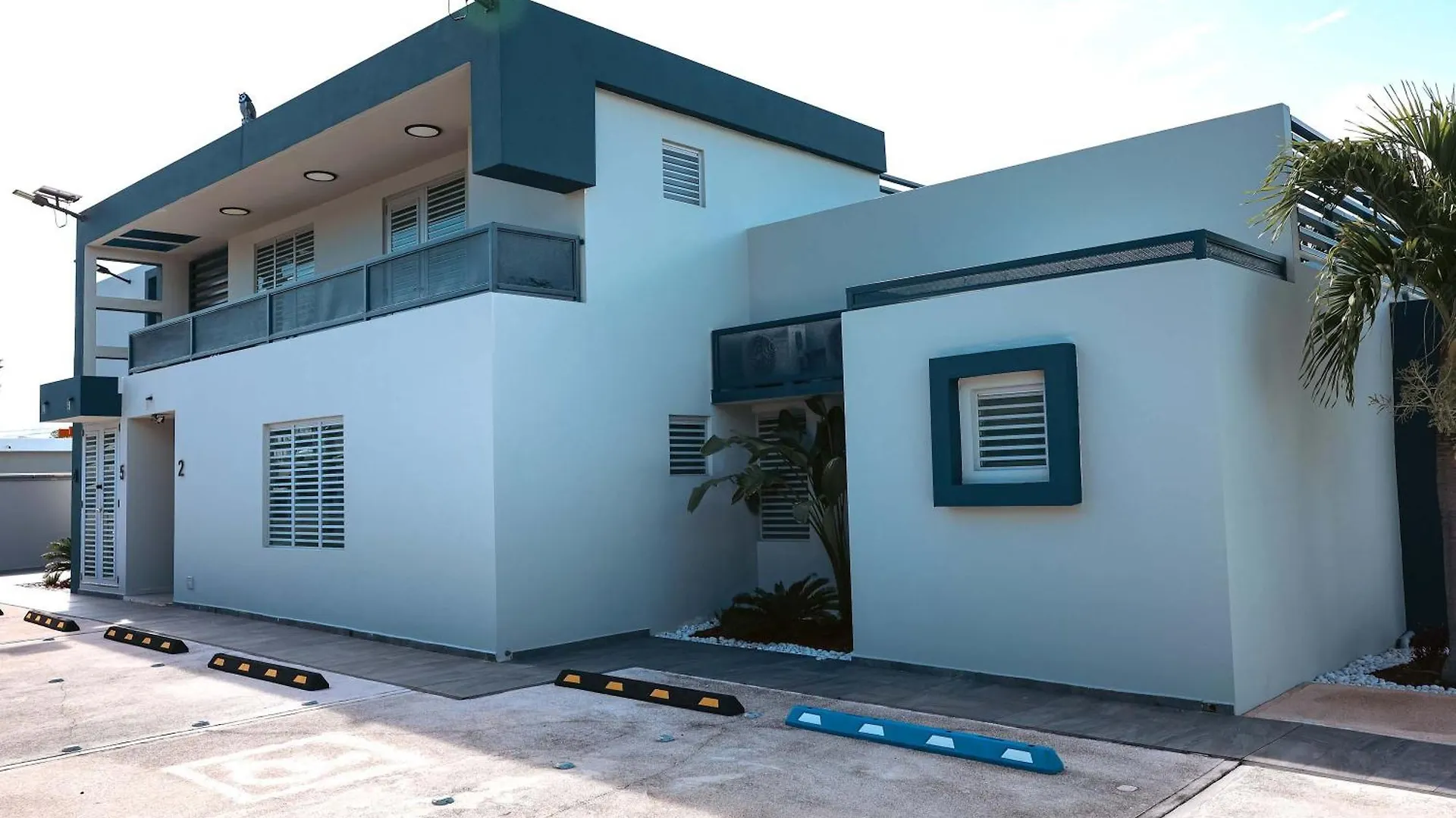 Private 7 Villa Complex With 16 Bedroom Pool & Jacuzzi 多拉多